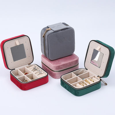 হাই-এন্ড মসৃণ গয়না সঞ্চয় বাক্স মৃদু বেসমেট ভ্রমণ গয়না সংগঠক আয়না সহ