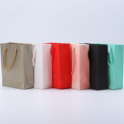 হাই-এন্ড মসৃণ গয়না সঞ্চয় বাক্স মৃদু বেসমেট ভ্রমণ গয়না সংগঠক আয়না সহ