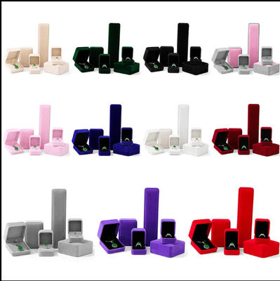 বেজ স্কয়ার ভেলভেট জুয়েলারী বিবাহের রিং প্যাকেজিং জুয়েলারী বক্স